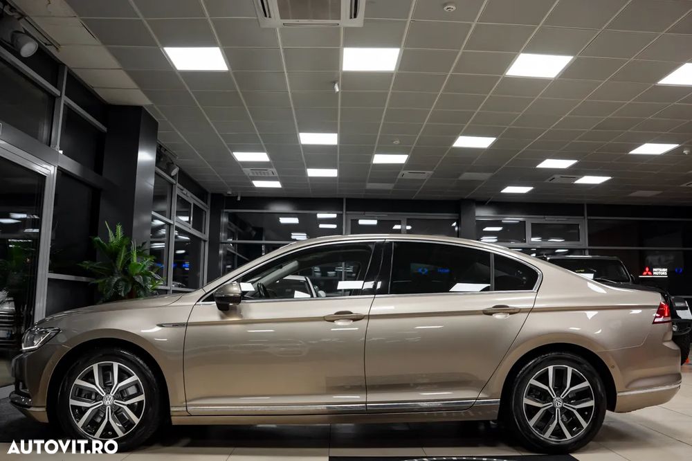 Volkswagen Passat 2.0 TDI SCR (BlueMotion Tech) 4Motion D Highline - 39