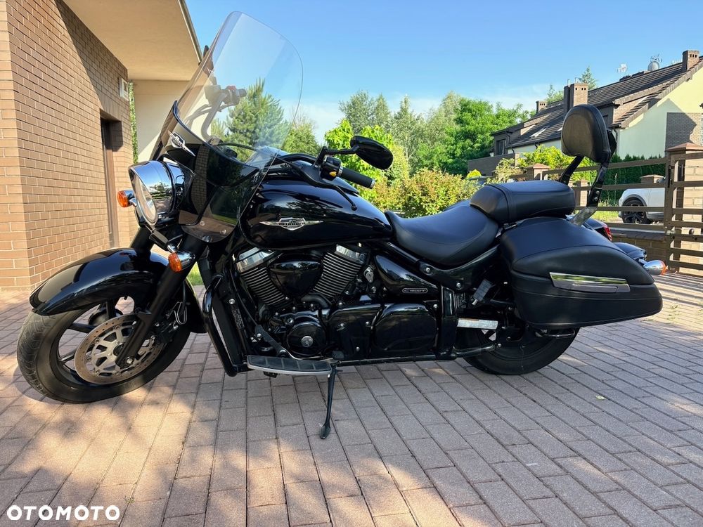 Suzuki Intruder - 3
