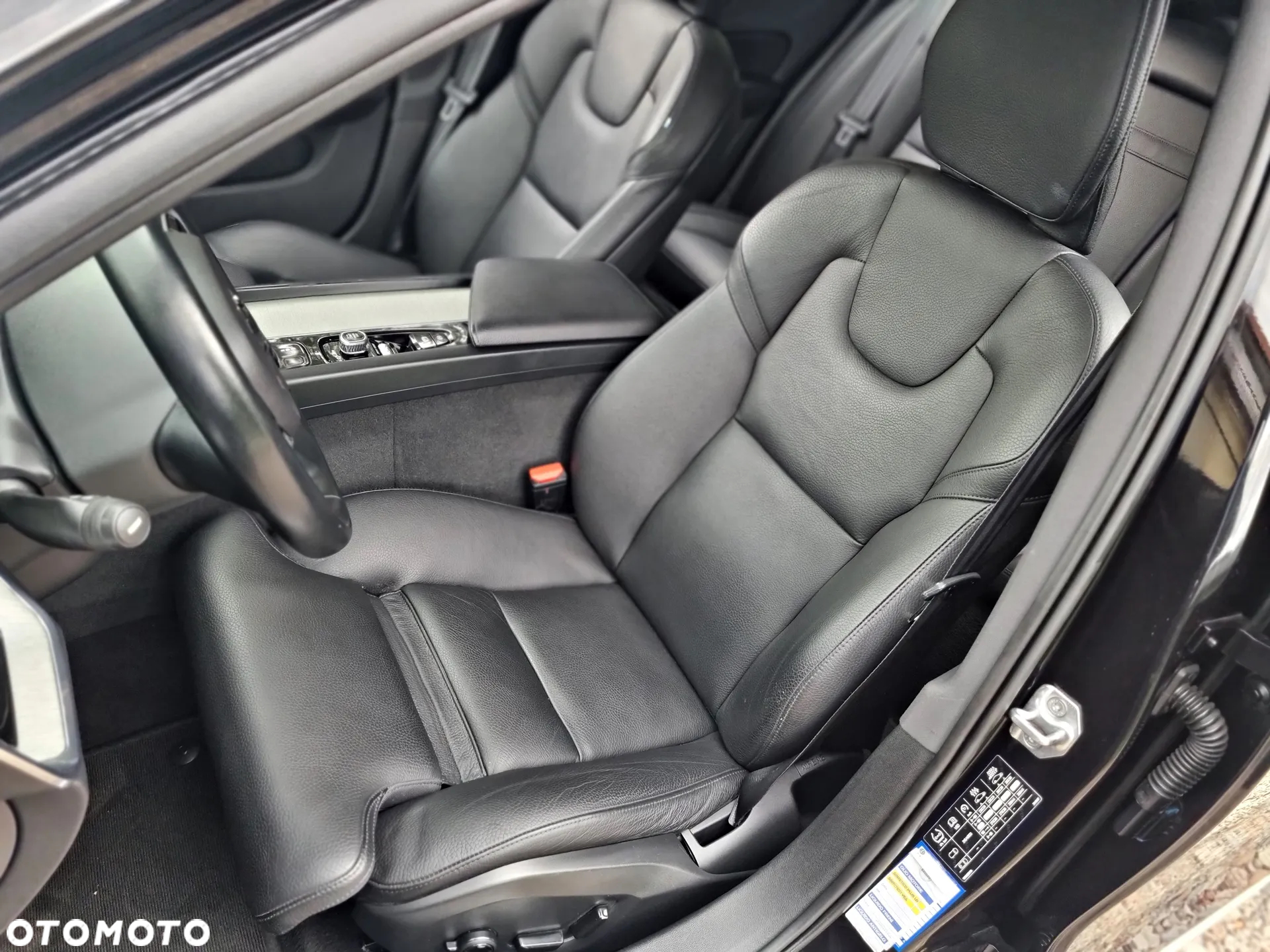 Volvo V60 Cross Country B4 D AWD Geartronic Pro - 14
