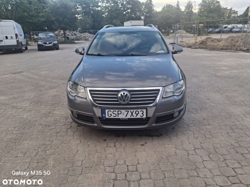 Volkswagen Passat - 4