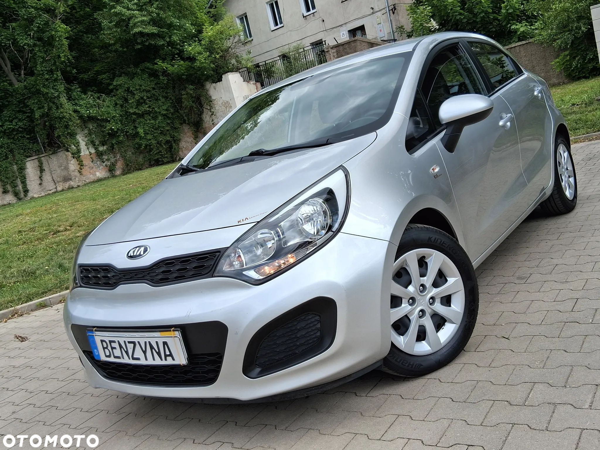 Kia Rio - 1