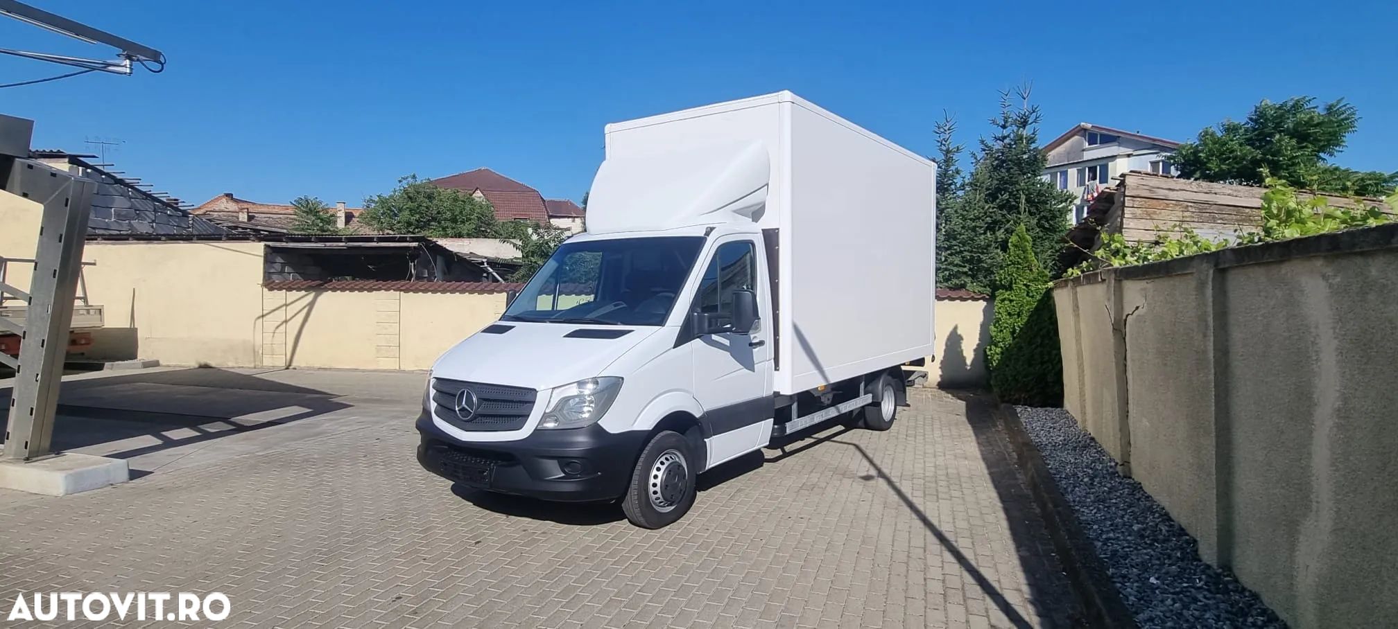 Mercedes-Benz Sprinter - 1