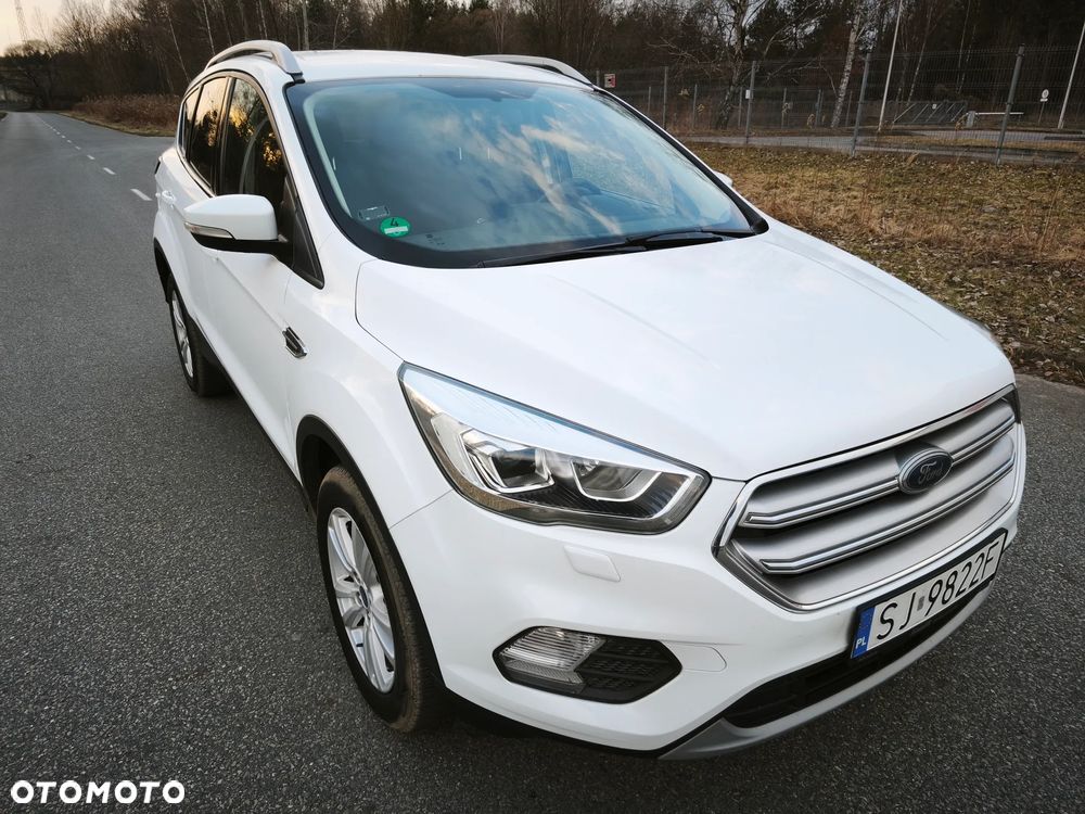 Ford Kuga 1.5 EcoBoost 2x4 Titanium - 2