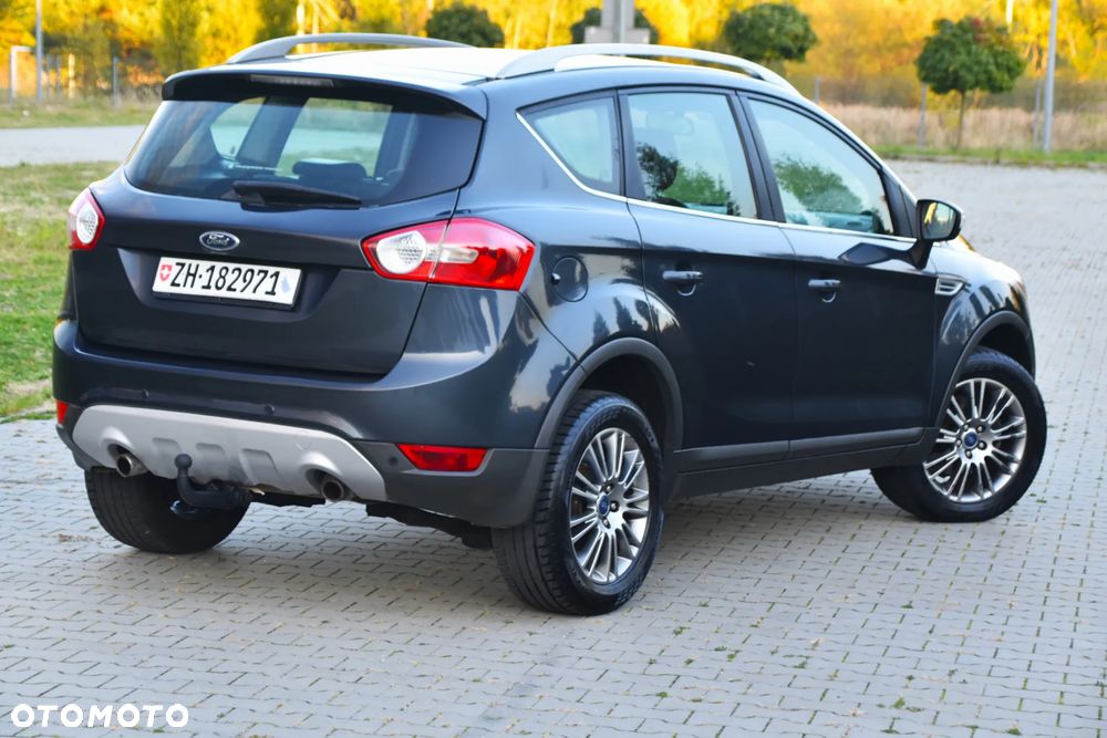 Ford Kuga 2.5 4x4 Titanium - 34
