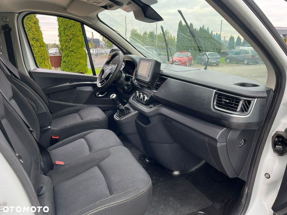 Renault Trafic - 13
