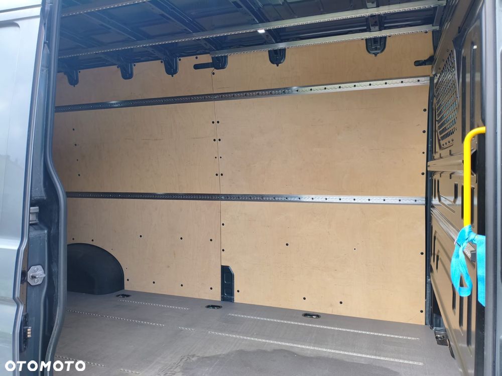 Volkswagen Crafter L4H2 - 19