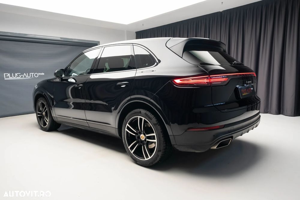 Porsche Cayenne - 5