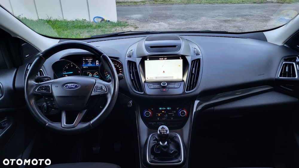 Ford Kuga 2.0 TDCi FWD Titanium - 20