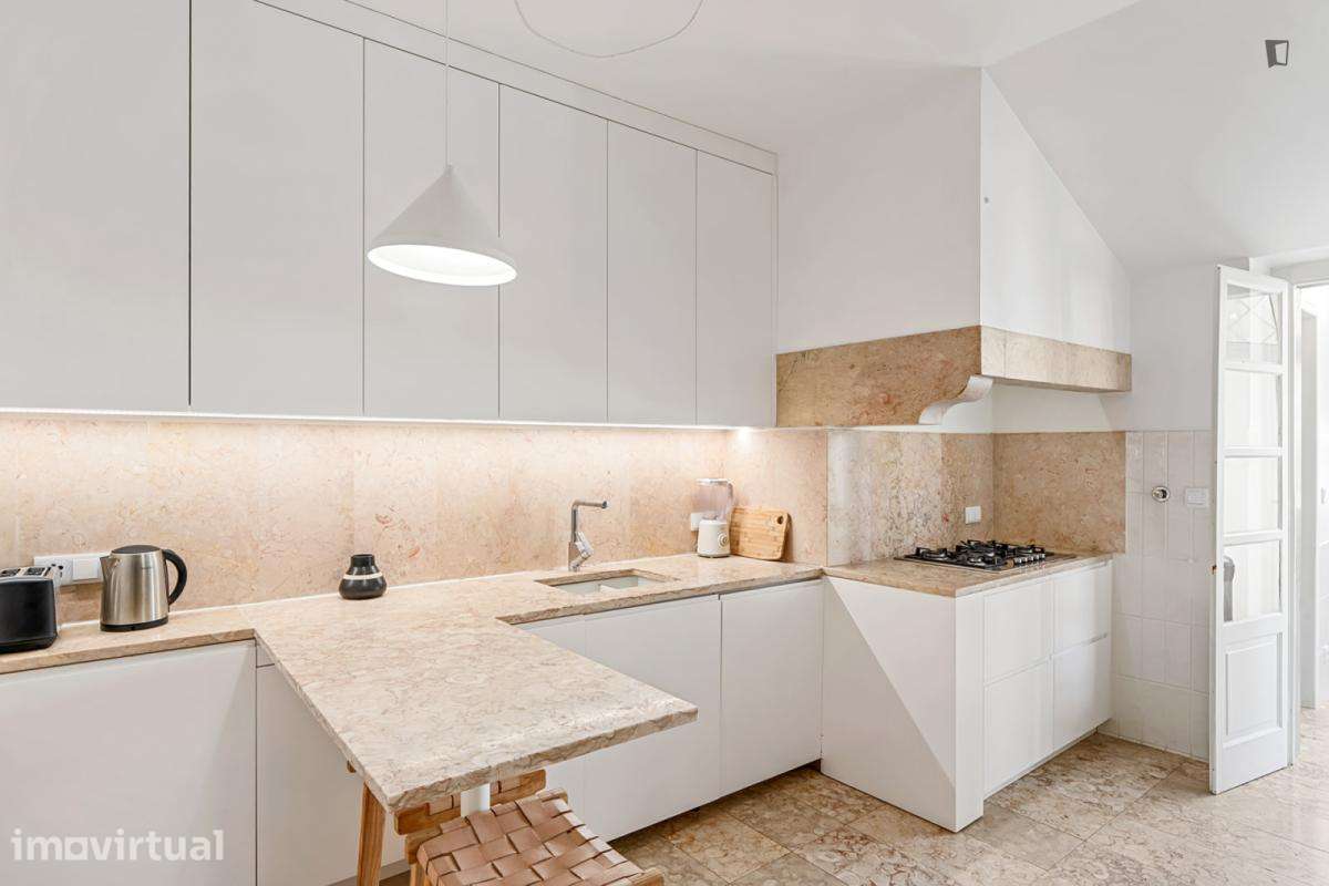 Quarto - localizado em Marquês de Pombal Lisbon - Grande imagem: 2/29