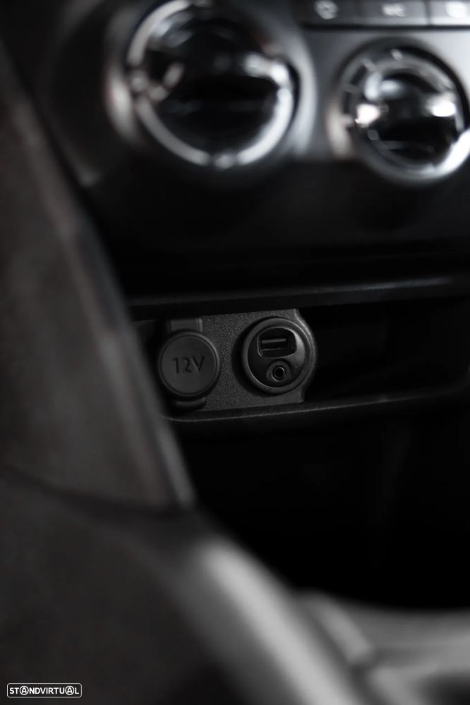 Peugeot 208 1.2 VTi SE Style - 18