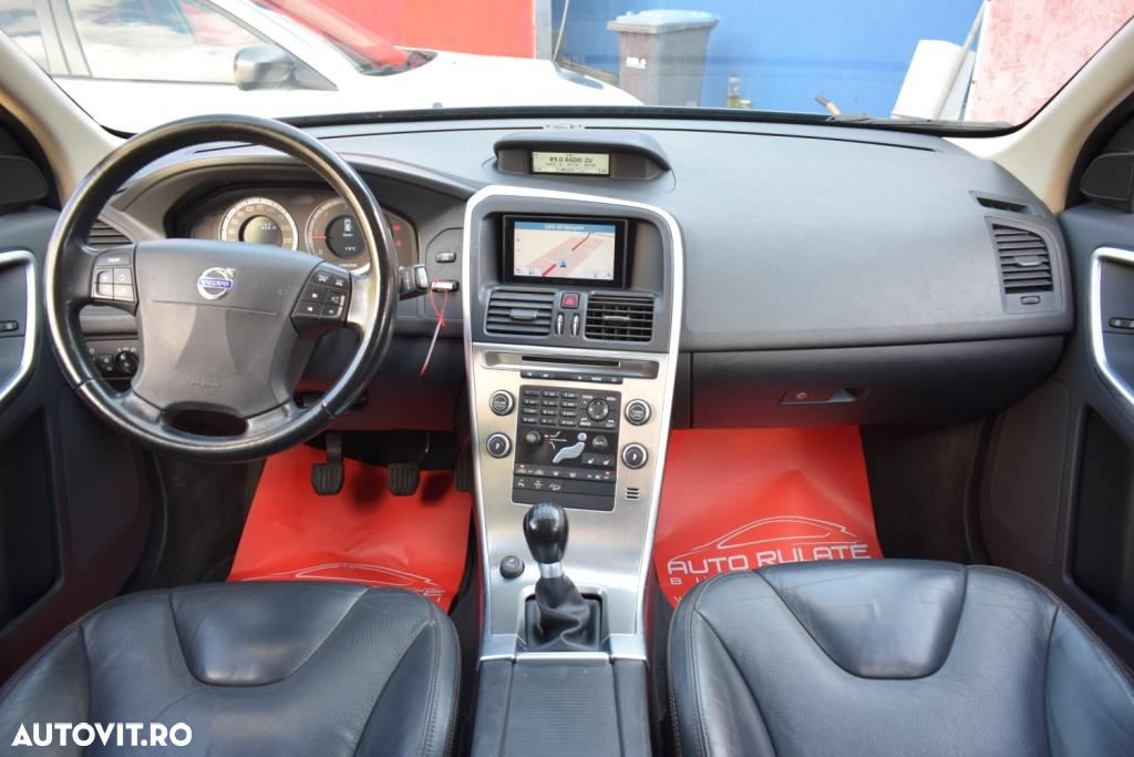 Volvo XC 60 D5 AWD Kinetic - 8