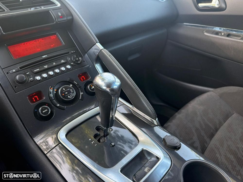 Peugeot 3008 1.6 HDi Executive CMP6 - 16