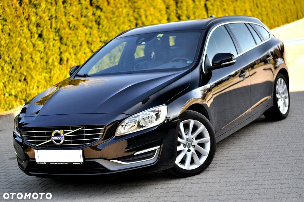 Volvo V60 D3 Summum - 1