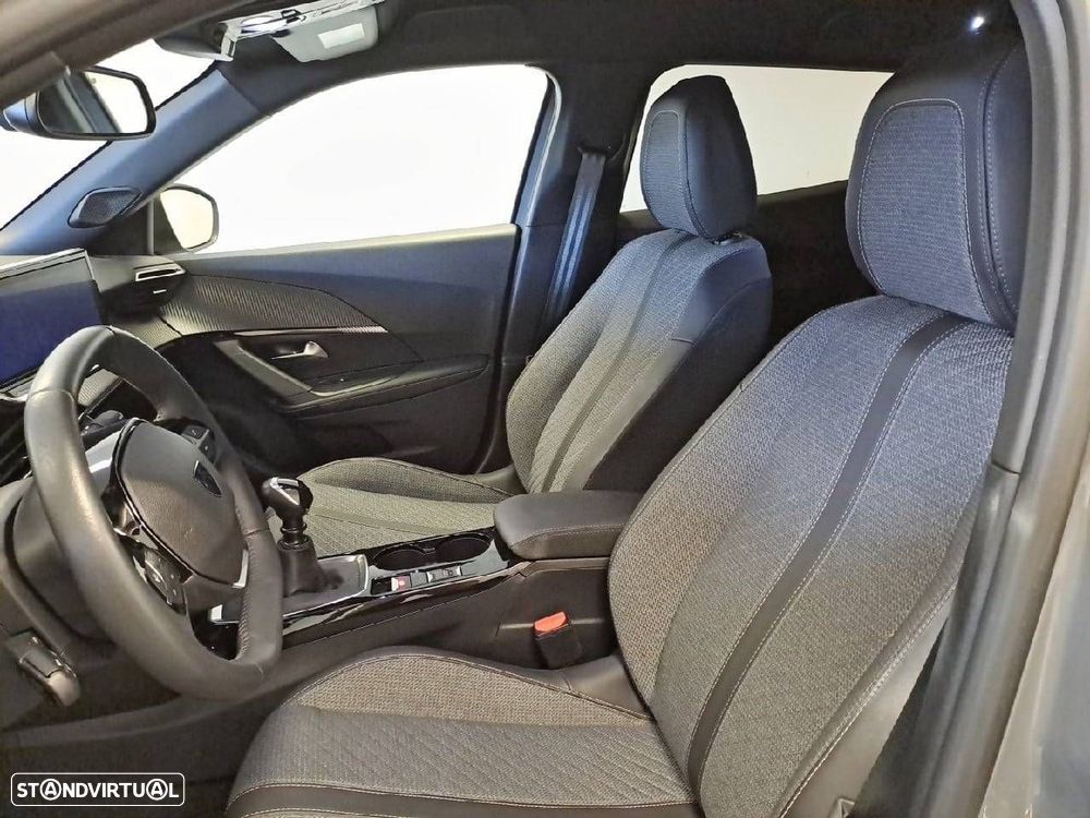 Peugeot 2008 1.2 Allure - 9