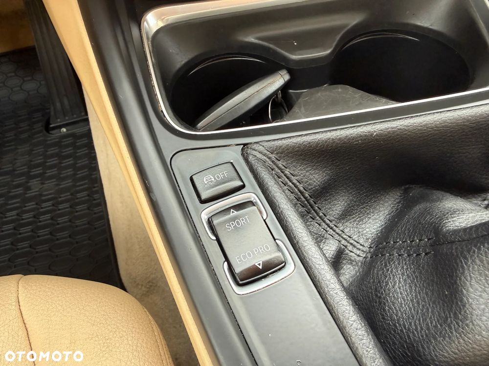 BMW Seria 3 318d DPF - 24