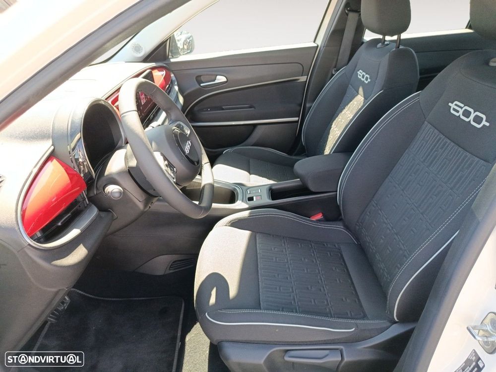 Fiat 600e 54 kWh (RED) - 9