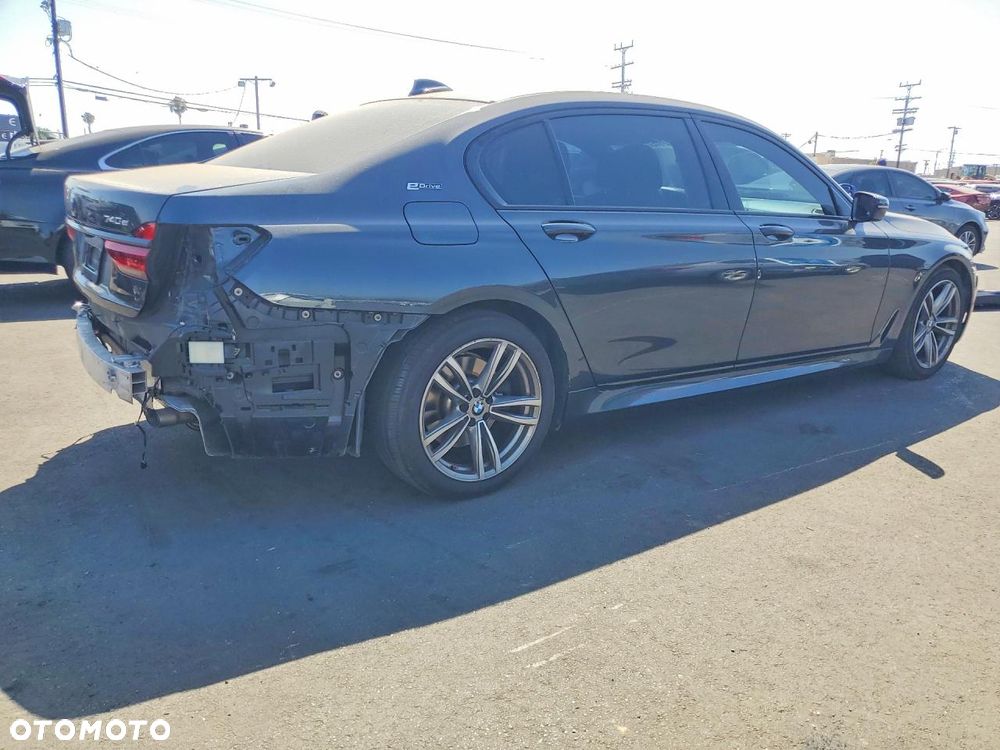 BMW Seria 7 740Le xDrive iPerformance - 4