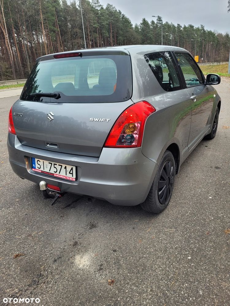 Suzuki Swift 1.3 Classic - 4