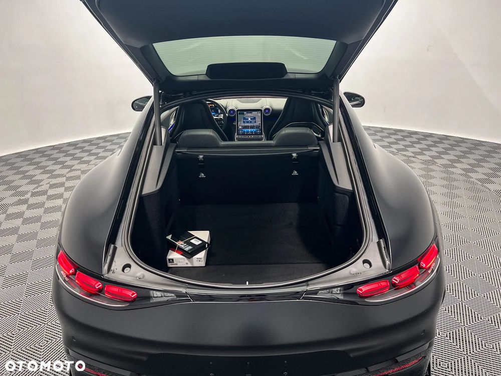 Mercedes-Benz AMG GT 63 4Matic+ - 15