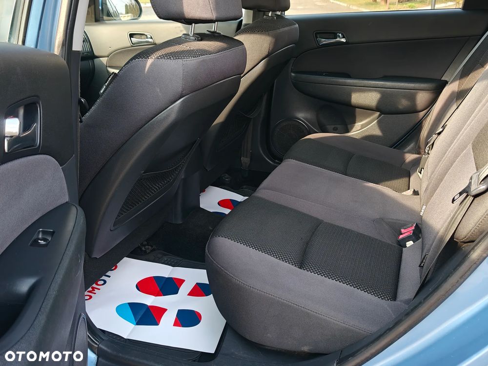 Hyundai i30 1.6 CRDi Style - 10