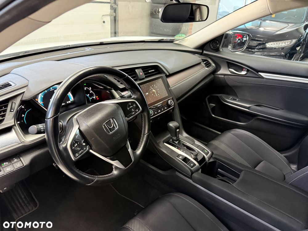 Honda Civic 1.5 i-VTEC Turbo CVT Prestige - 17