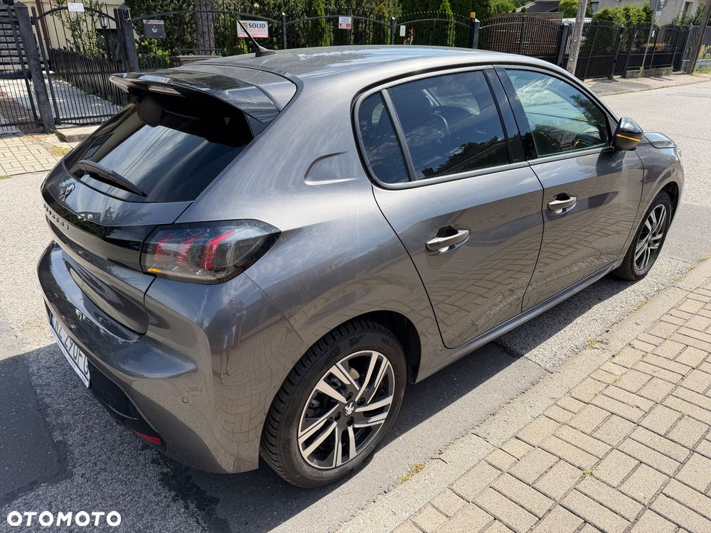 Peugeot 208 - 5