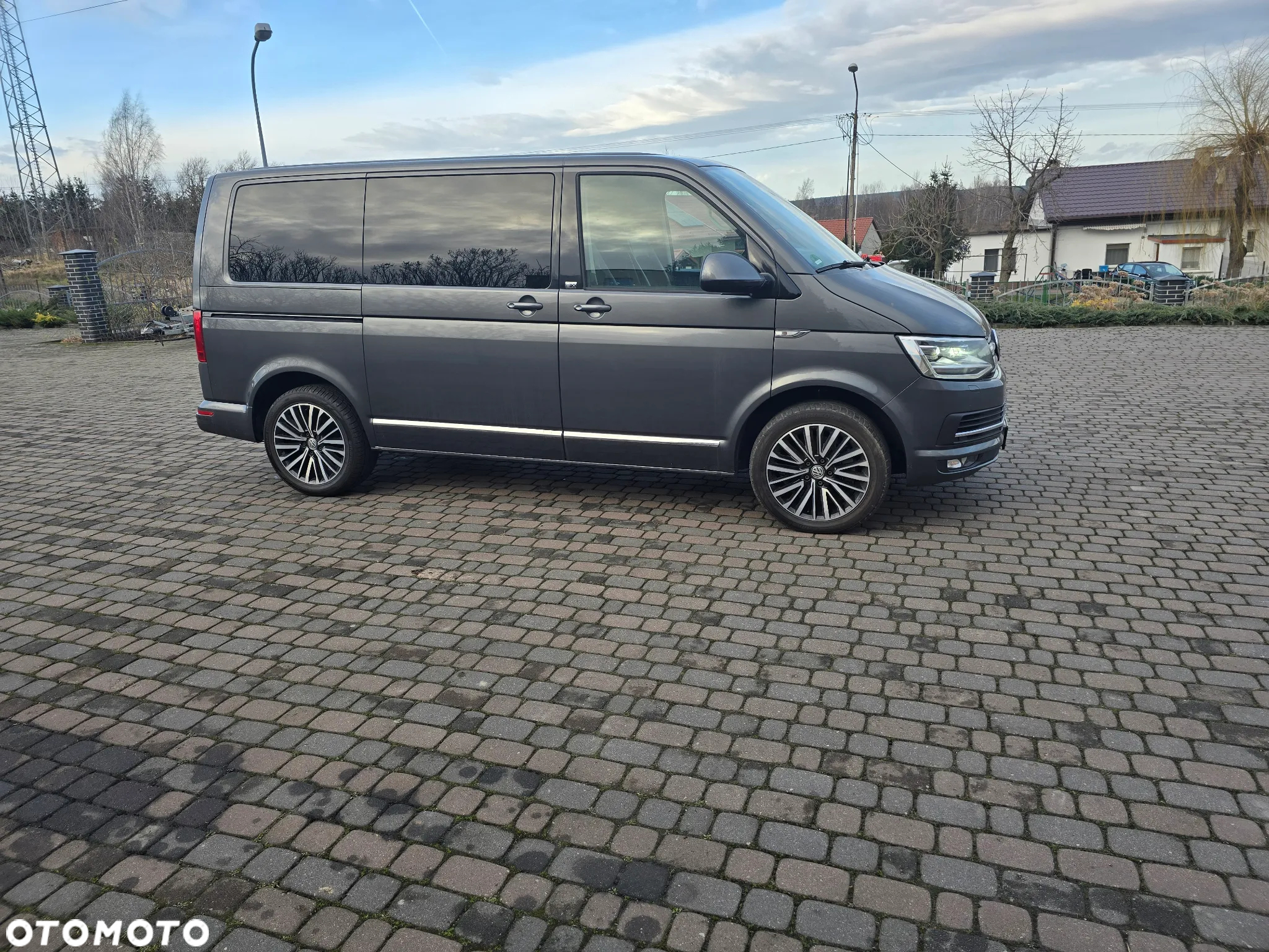 Volkswagen Multivan 2.0 BiTDI L1 Highline DSG - 4