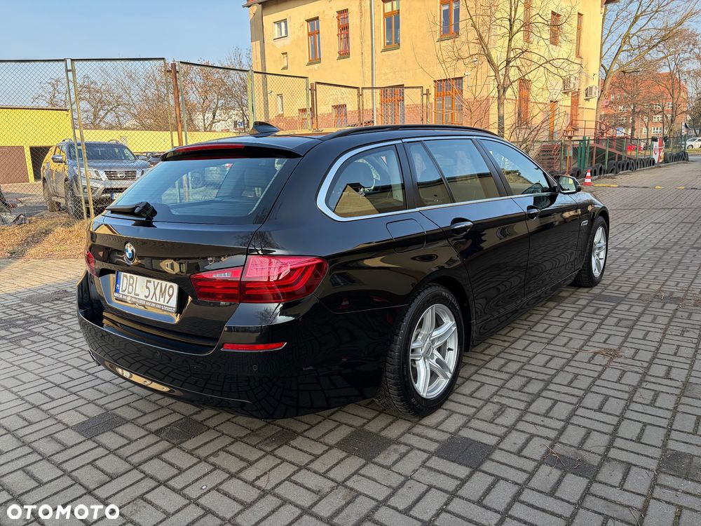 BMW Seria 5 520d xDrive - 5