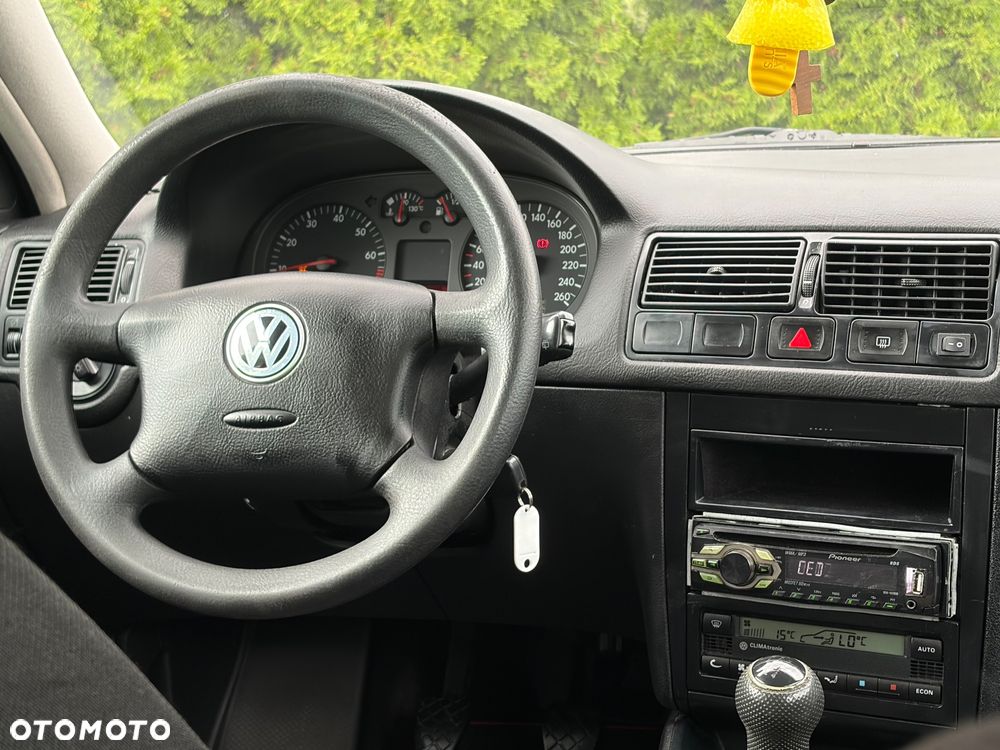 Volkswagen Golf 1.6 Comfortline - 7