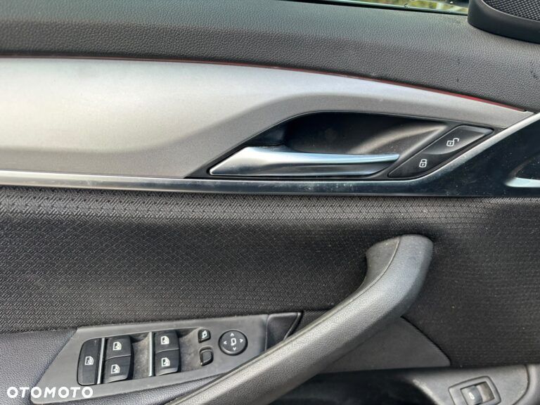 BMW 5 Series 2018 photo 5