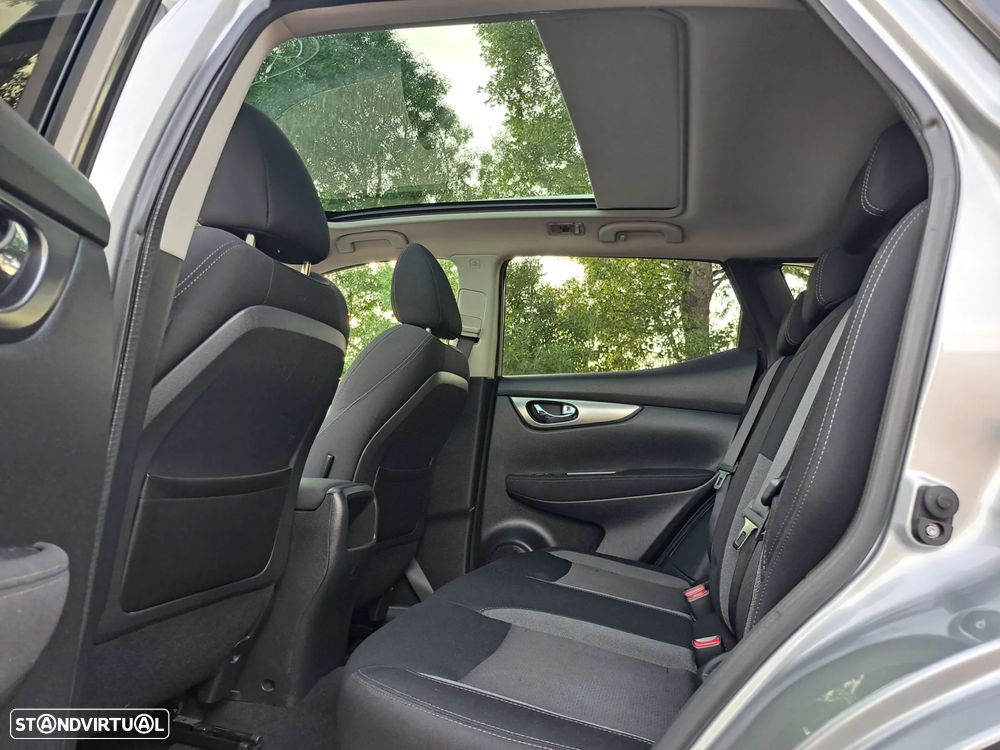Nissan Qashqai 1.5 dCi N-Connecta 18 - 13