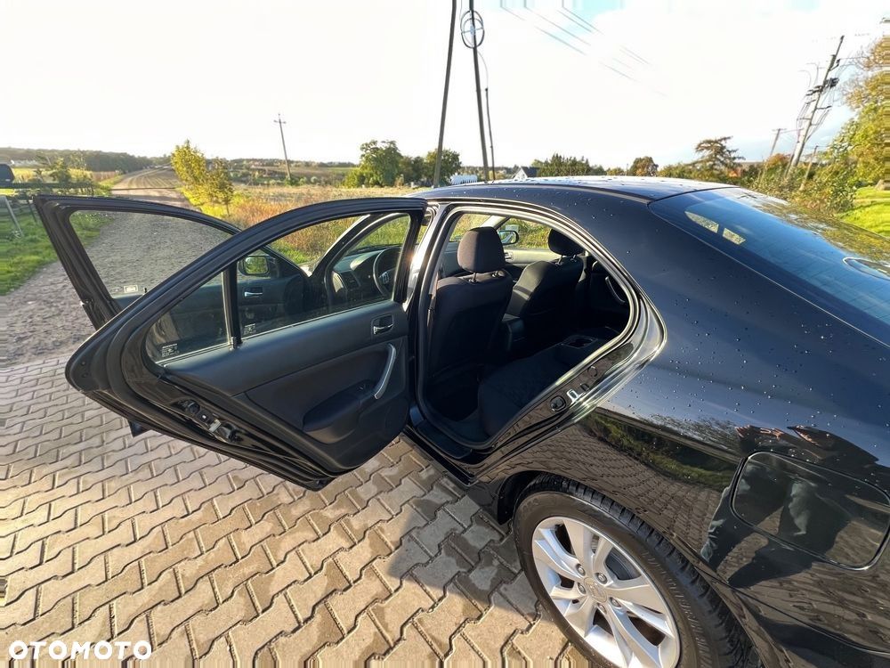 Honda Accord 2004 photo 3
