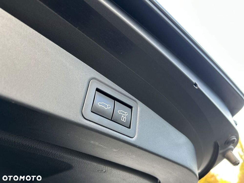 Toyota Corolla 1.8 Hybrid GR Sport Dynamic - 18