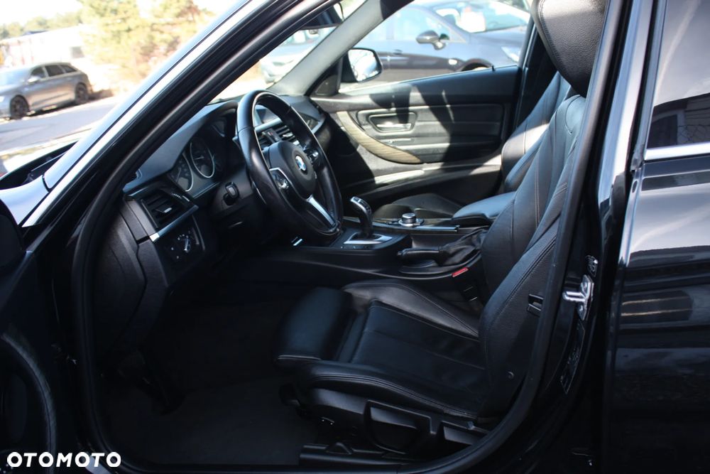 BMW Seria 3 328i Sport-Aut Luxury Line - 7