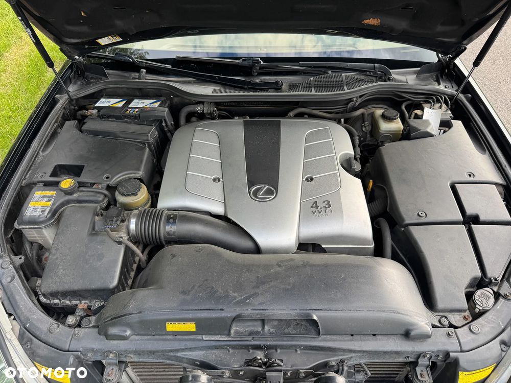 Lexus LS High Class - 40