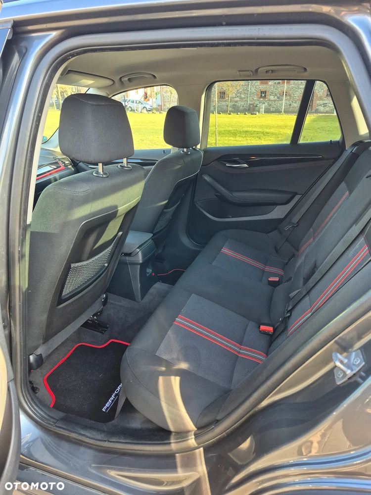 BMW X1 sDrive18d - 21