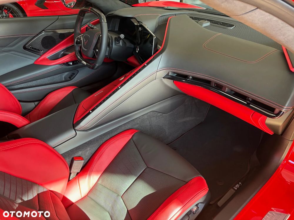 Chevrolet Corvette - 8