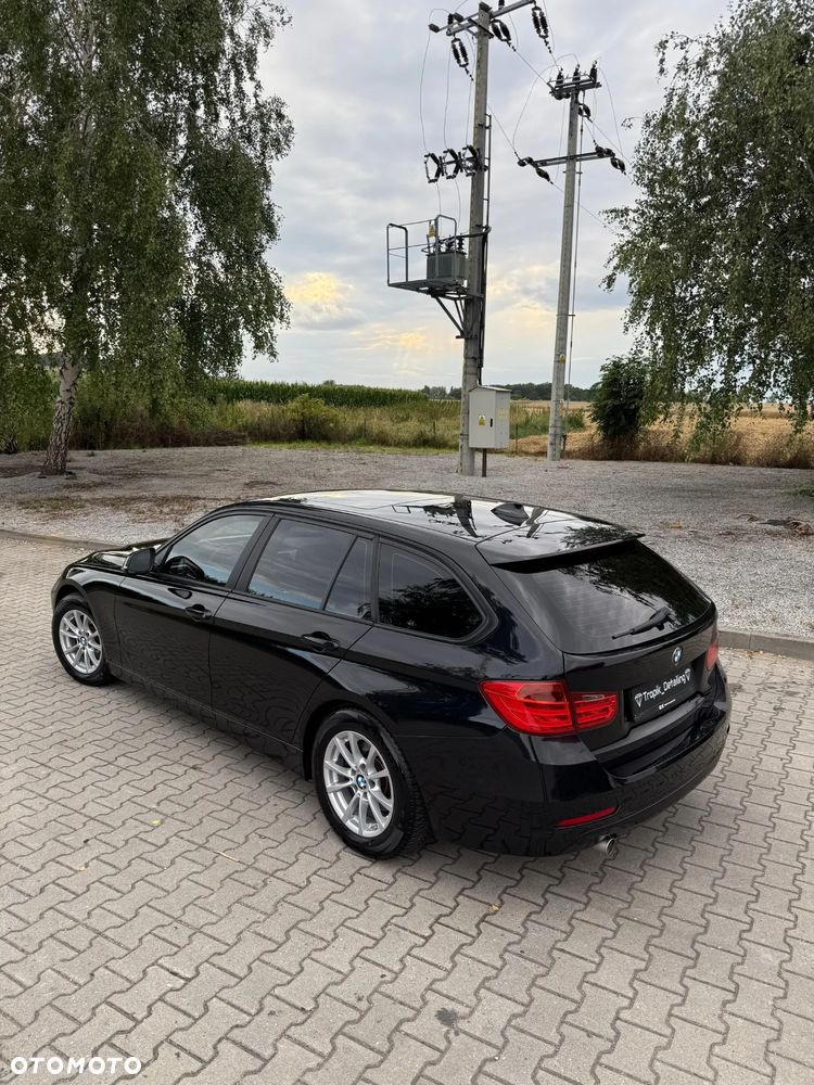 BMW Seria 3 318d DPF Touring - 6