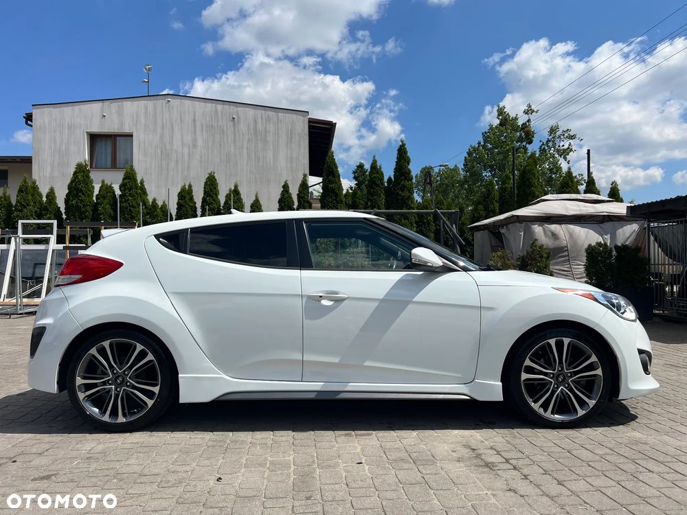 Hyundai Veloster - 29