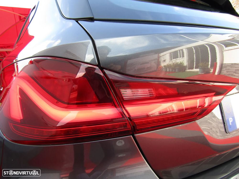 BMW 116 d Pack Desportivo M - 7