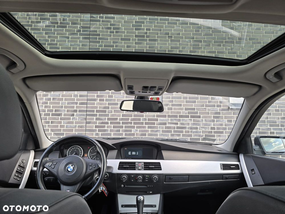 BMW Seria 5 525i - 28