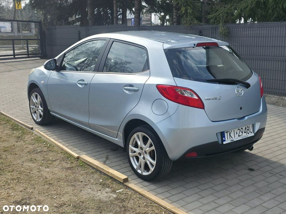 Mazda 2 - 4