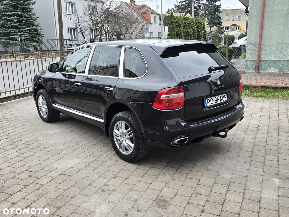 Porsche Cayenne - 9