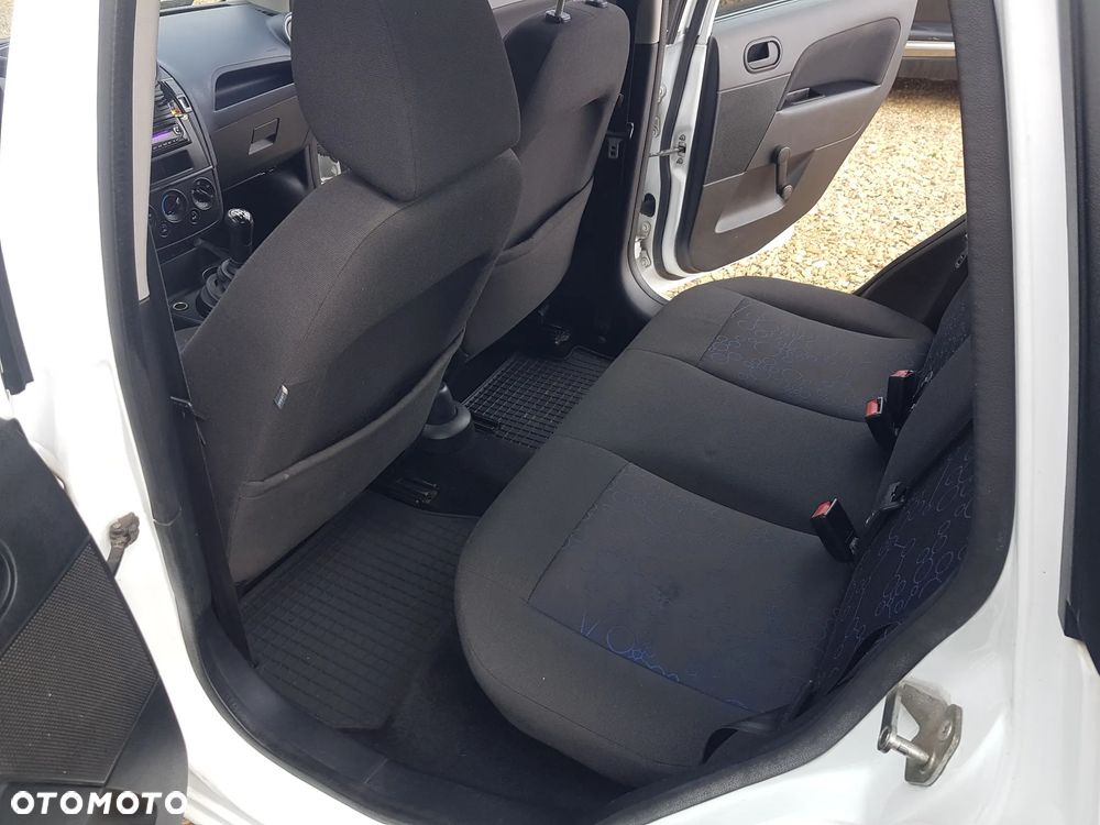 Ford Fiesta 1.25 Ambiente - 16