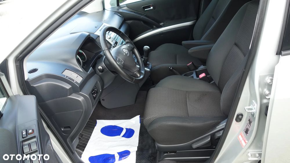 Toyota Corolla Verso 1.8 Premium + 7os - 15
