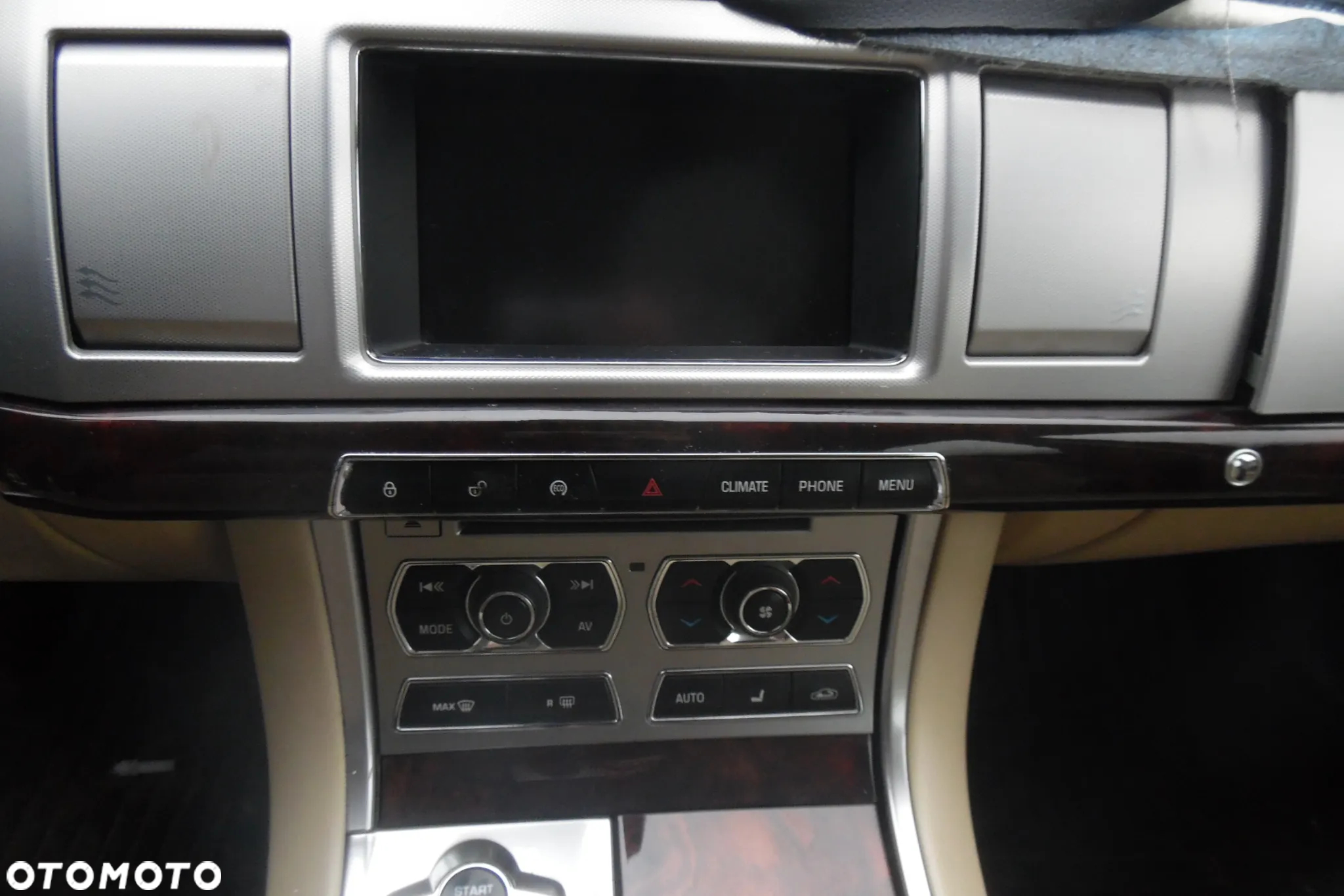 Jaguar XF 3.0 V6 Diesel Sportbrake - 14