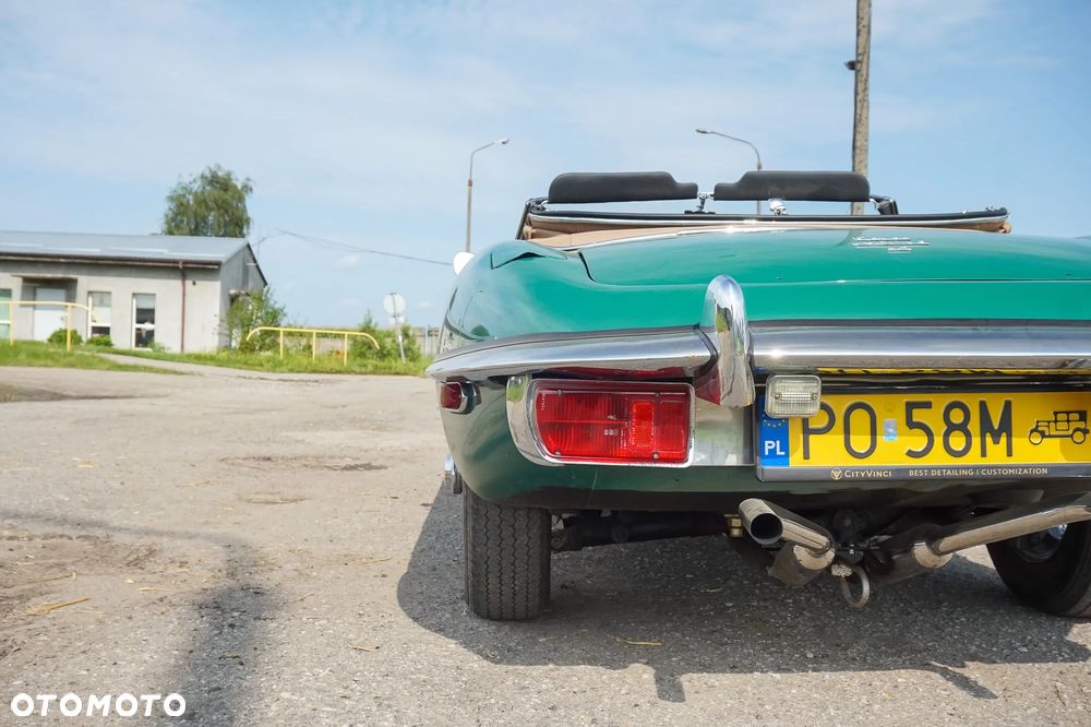 Jaguar E-Type - 21