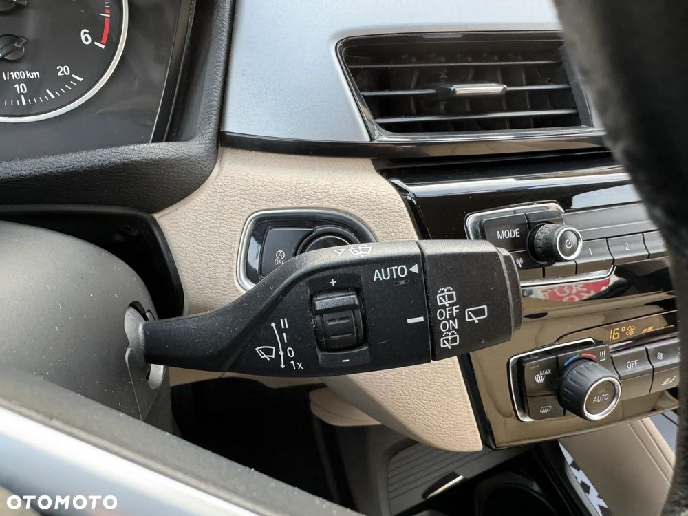 BMW X1 sDrive18d Sport Line - 27