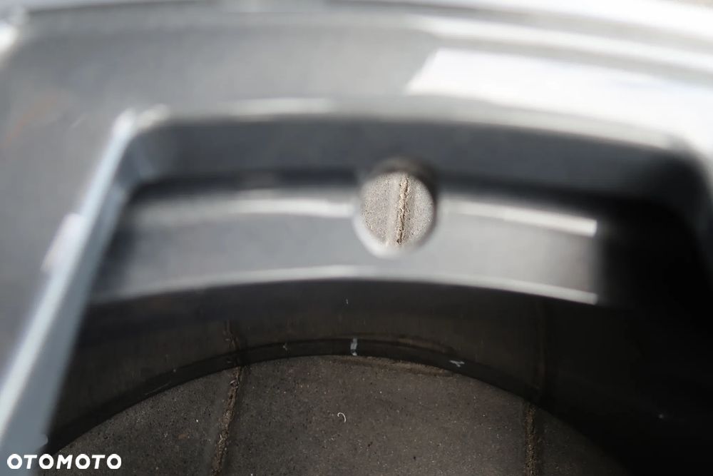 AD15 Felga Audi Q8 Uszkodzona 4M8601025K 10x22et21 - 7