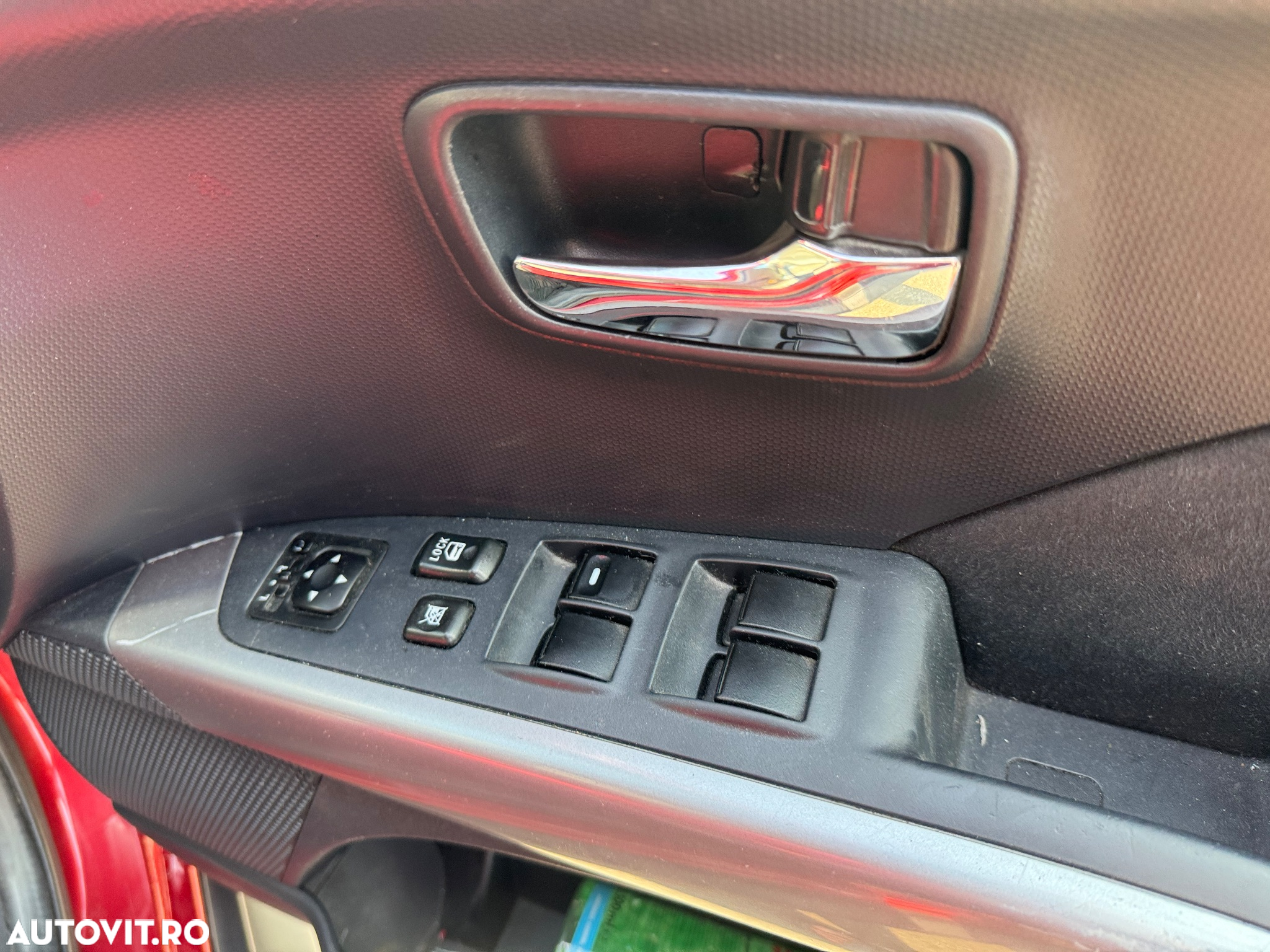 Mitsubishi Outlander 2.0 DI-D 4WD Intense - 12